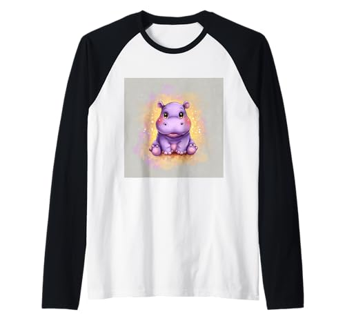 Niedliches Cartoon-Nilpferd im Chibi-Stil süßes Baby-Nilpfer Raglan Niedliches Cartoon-Nilpferd im Chibi-Stil süßes Baby-Nilpfer Raglan von Design Hippopotamus cute theme