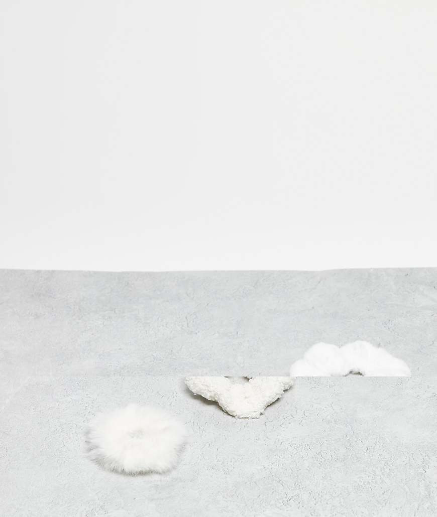 DesignB London - 3er-Pack Haar-Scrunchies aus Kunstpelz in Winterweiß von DesignB London