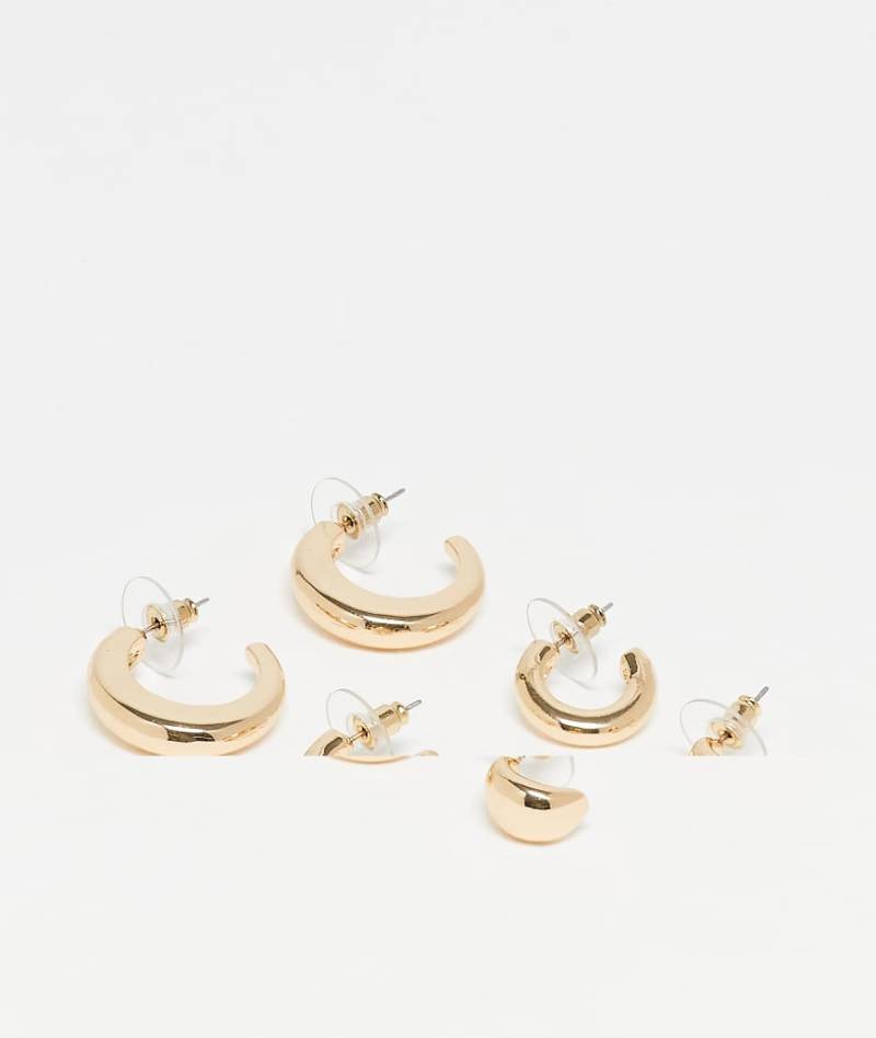 DesignB London - 3er-Pack Tropfenförmige Creolen in Goldoptik-Goldfarben von DesignB London