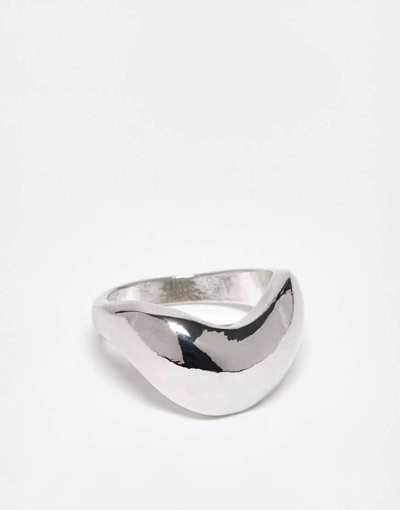 DesignB London - Breiter Ring in Silberoptik mit Schmelz-Design von DesignB London