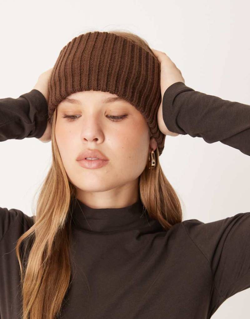 DesignB London - Breites, geripptes Haarband in Schokobraun-Brown DesignB London - Breites, geripptes Haarband in Schokobraun-Brown von DesignB London