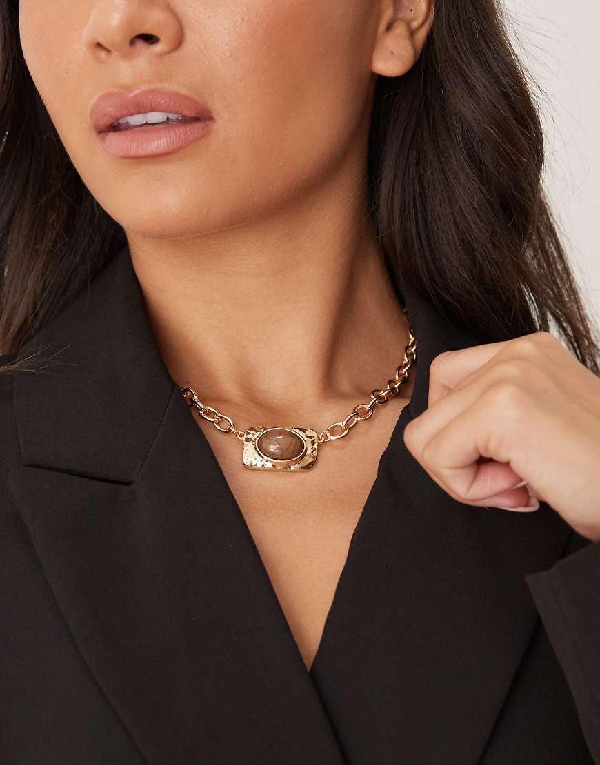 DesignB London - Choker-Halskette in Goldoptik mit Vintage-Steindetail-Goldfarben DesignB London - Choker-Halskette in Goldoptik mit Vintage-Steindetail-Goldfarben von DesignB London