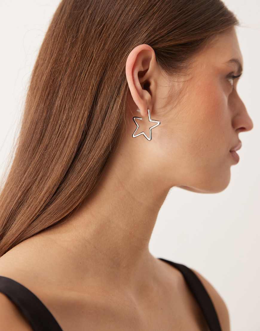 DesignB London - Creolen in Silber mit Stern-Design von DesignB London