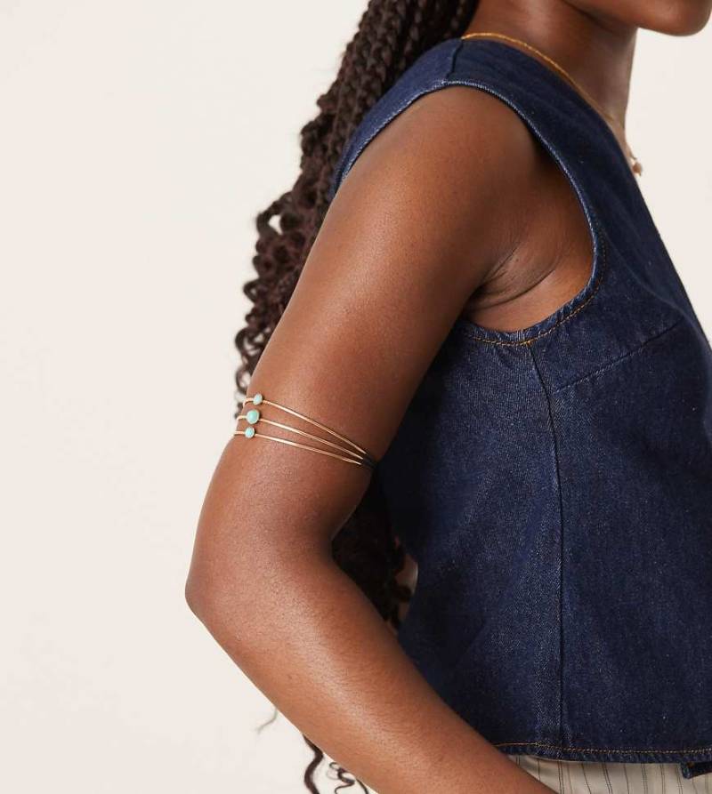 DesignB London - Dreireihige Armmanschette in Goldoptik mit Türkis-Schmucksteinen-Goldfarben von DesignB London