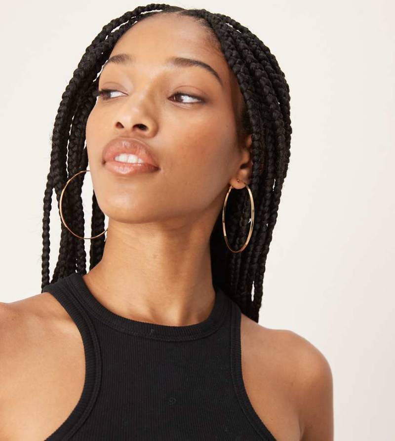 DesignB London - Flache Creolen in Goldoptik, 60 mm-Goldfarben von DesignB London