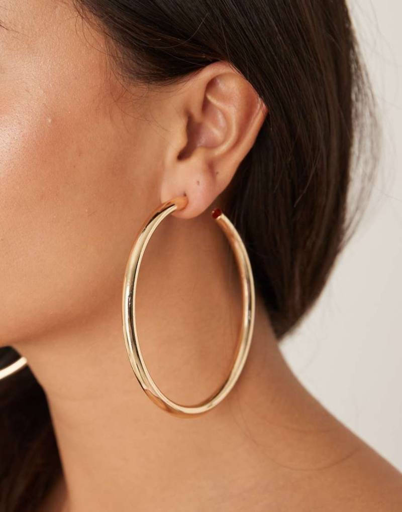 DesignB London - Große Creolen in Goldoptik, 76 mm-Goldfarben von DesignB London