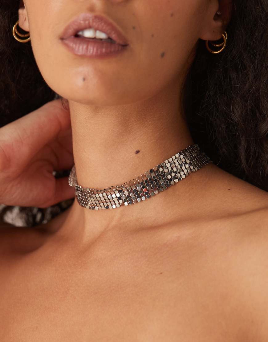 DesignB London - Silberfarbene Choker-Halskette mit Netzmuster von DesignB London
