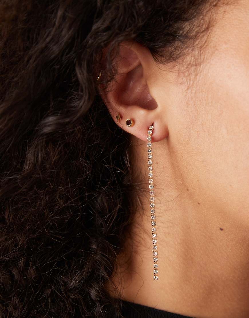 DesignB London - Verzierte Hängeohrringe in Goldoptik mit Schmucksteinbesatz-Goldfarben von DesignB London