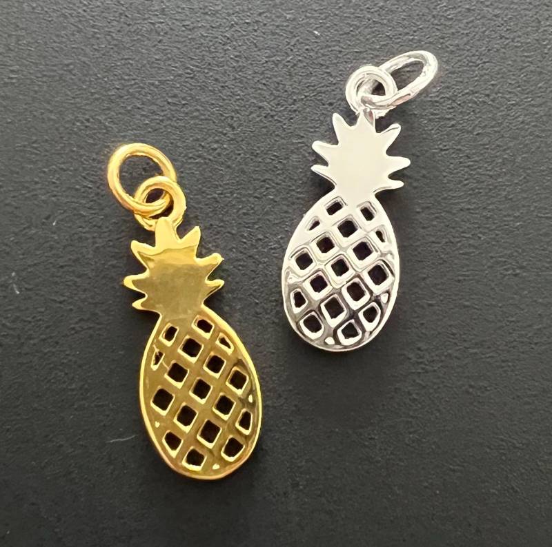 Anhänger Ananas, 925-Silber Oder Vergoldetes Anhänger Ananas, 925-Silber Oder Vergoldetes von DesignByAnniUndRico