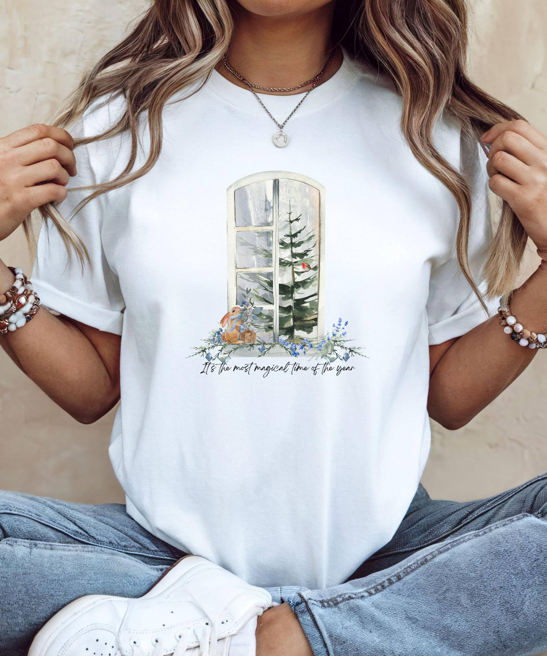 Hase Weihnachten T-Shirt Festliche Urlaub, Winter Shirt, Weihnachts Geschenk Für Sie, Geburtstag Geschenk, Wonderland Shirt von DesignByCeLi