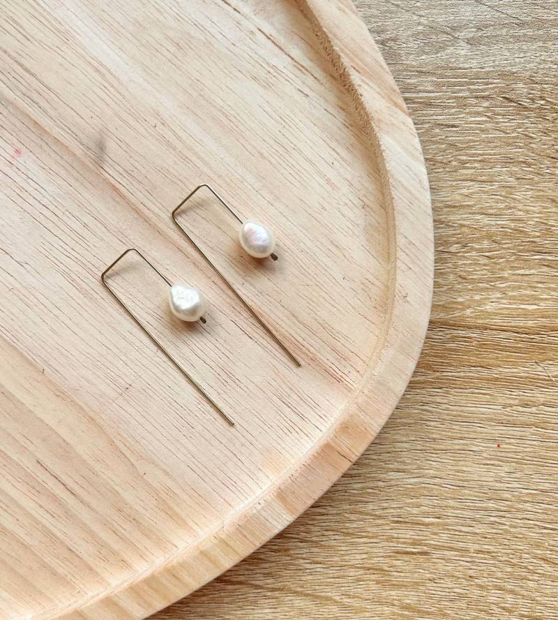 Brass Pearl Earrings, Chic Handmade Freshwater Jewelry For Everyday Style, Unique Gift Idea Her, Elegant Drop Earrings Brass Pearl Earrings, Chic Handmade Freshwater Jewelry For Everyday Style, Unique Gift Idea Her, Elegant Drop Earrings von DesignByMayaDE