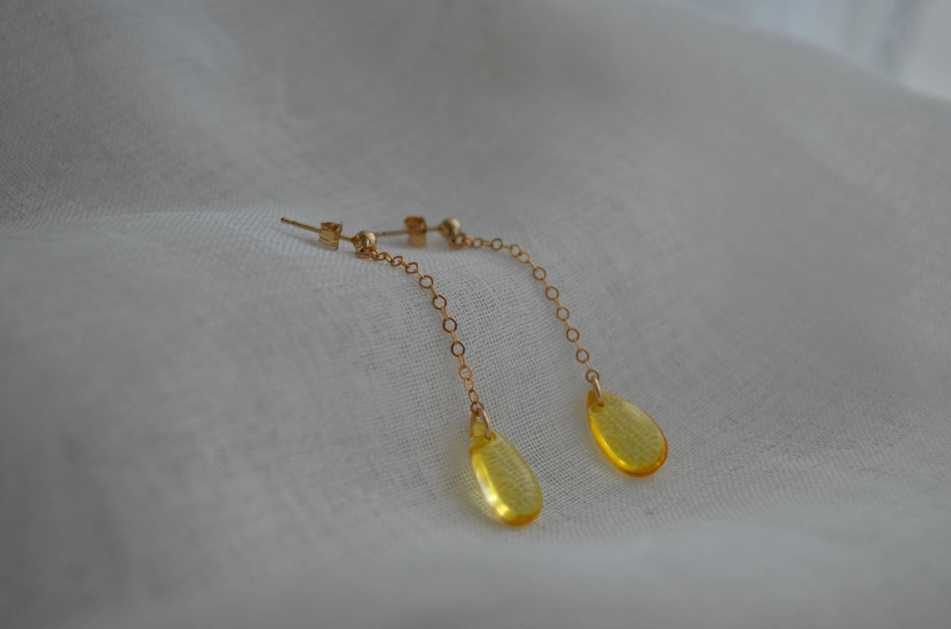 Delicate Lightweight Earrings, Glass Pearl Never Take-Off Earrings, No Fade Dangle Drop Teardrop Earrings Delicate Lightweight Earrings, Glass Pearl Never Take-Off Earrings, No Fade Dangle Drop Teardrop Earrings von DesignByMayaDE