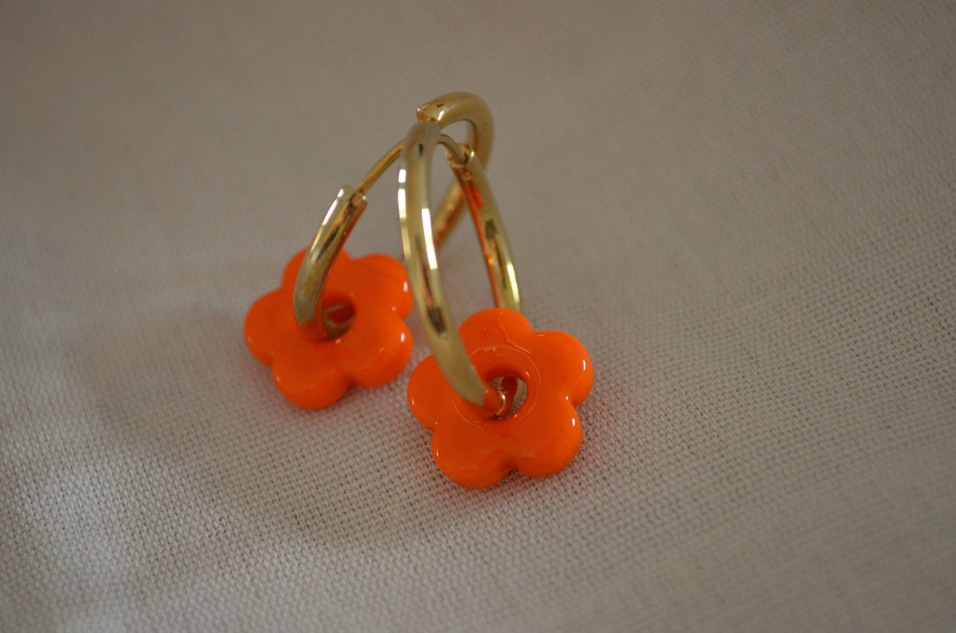 Glass Flower Hoops Earrings | Delicate Handcrafted Floral Glass Jewelry For Everyday Wear Lightweight Colorful Statement Accessory Glass Flower Hoops Earrings | Delicate Handcrafted Floral Glass Jewelry For Everyday Wear Lightweight Colorful Statement Accessory von DesignByMayaDE