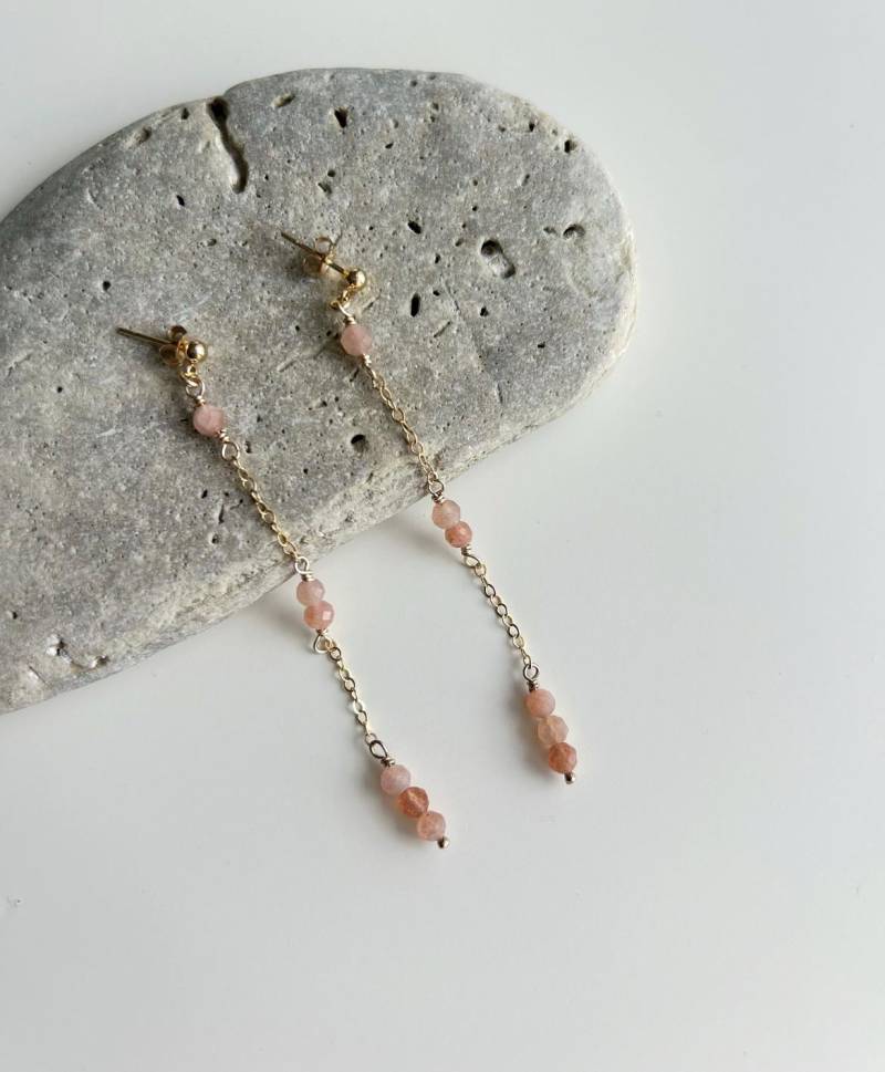 Semiprecious Stone Earrings, 14K Gold Filled Never Take-Off No Fade Dangle Drop Teardrop Earrings von DesignByMayaDE