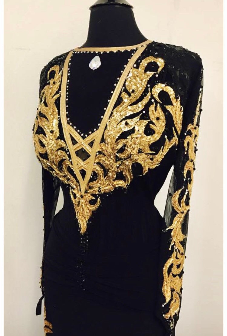 Schwarz Und Gold Tanzkleid Für Glatten Tanz Gesellschaftstanz Kleider Schwarz Und Gold Tanzkleid Für Glatten Tanz Gesellschaftstanz Kleider von DesignByNatasha