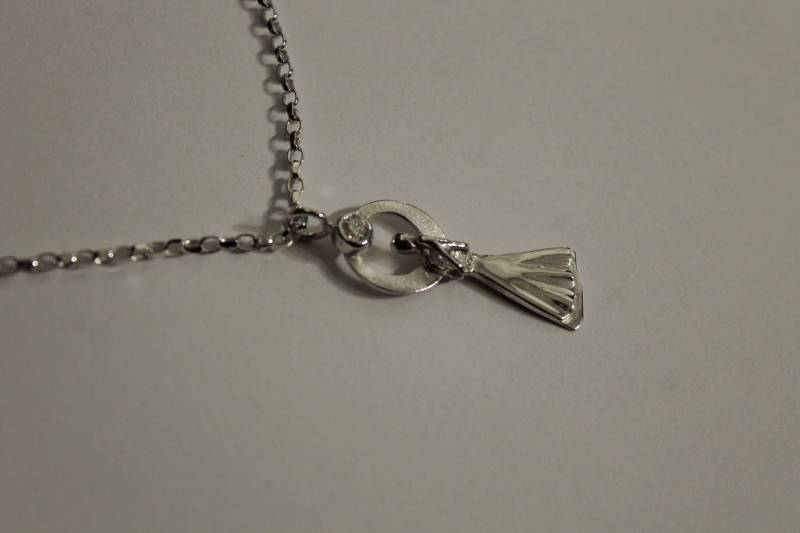 Guardian Angel Silver Chain & Pendant von DesignCraftJewellery