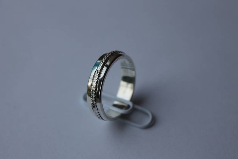Silver Ring With Plait Design Silver Ring With Plait Design von DesignCraftJewellery