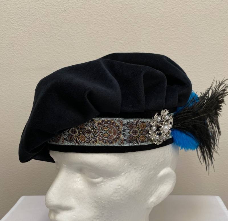 Neue Erwachsenen Renaissance Mittelalter Tudor Elizabethan Cosplay Schwarzen Samt Floppy Dichter Muffin Hut Kostüm Neue Erwachsenen Renaissance Mittelalter Tudor Elizabethan Cosplay Schwarzen Samt Floppy Dichter Muffin Hut Kostüm von DesignEvent