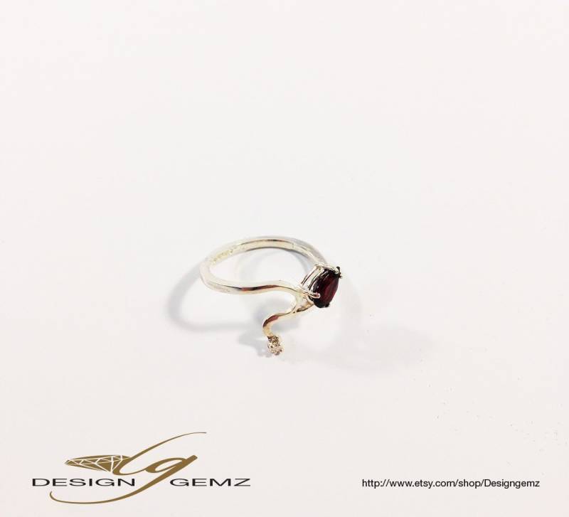 Echter Granat Und Diamant Ring Echter Granat Und Diamant Ring von DesignGemz