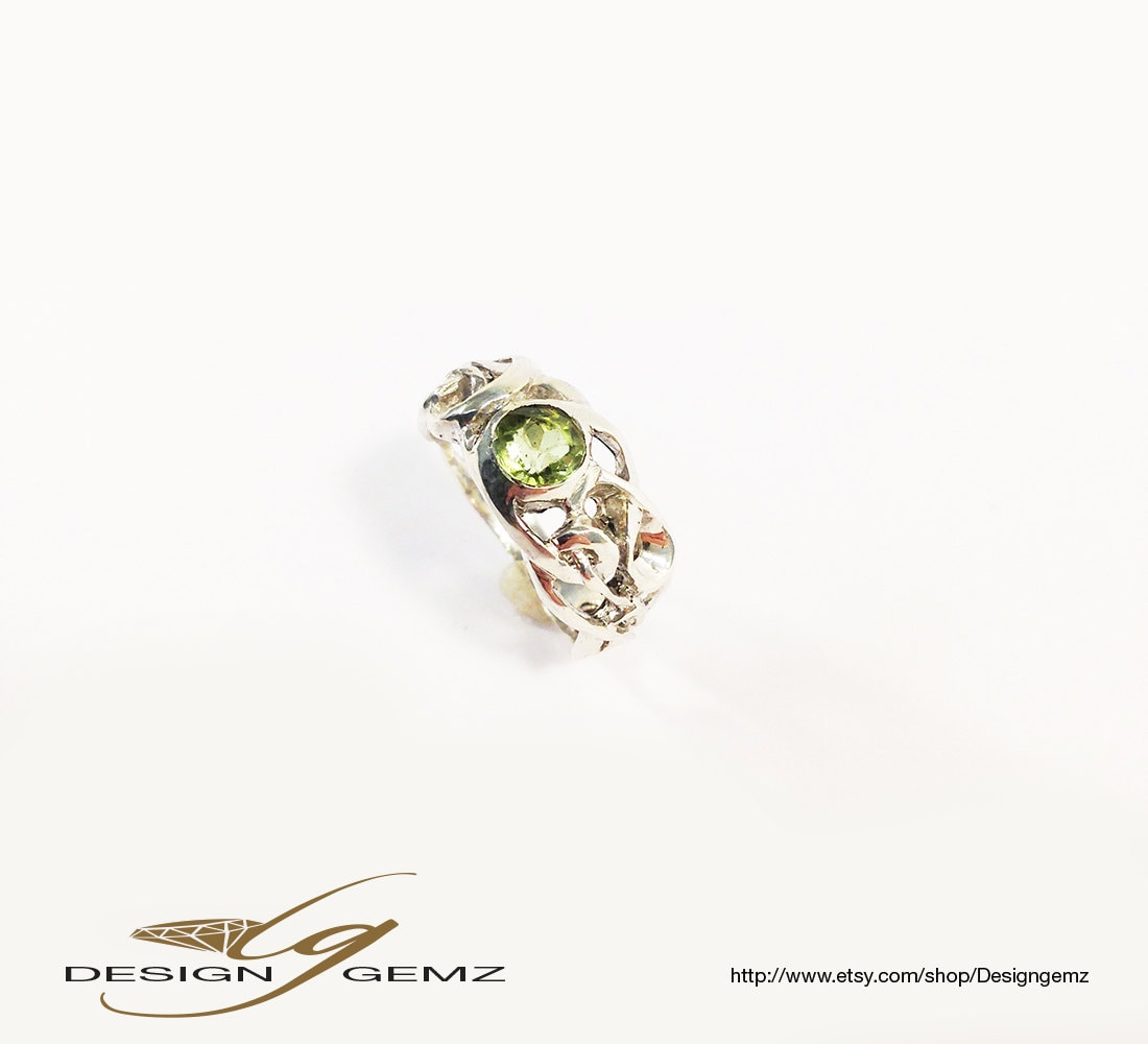 Peridot Ring Peridot Ring von DesignGemz