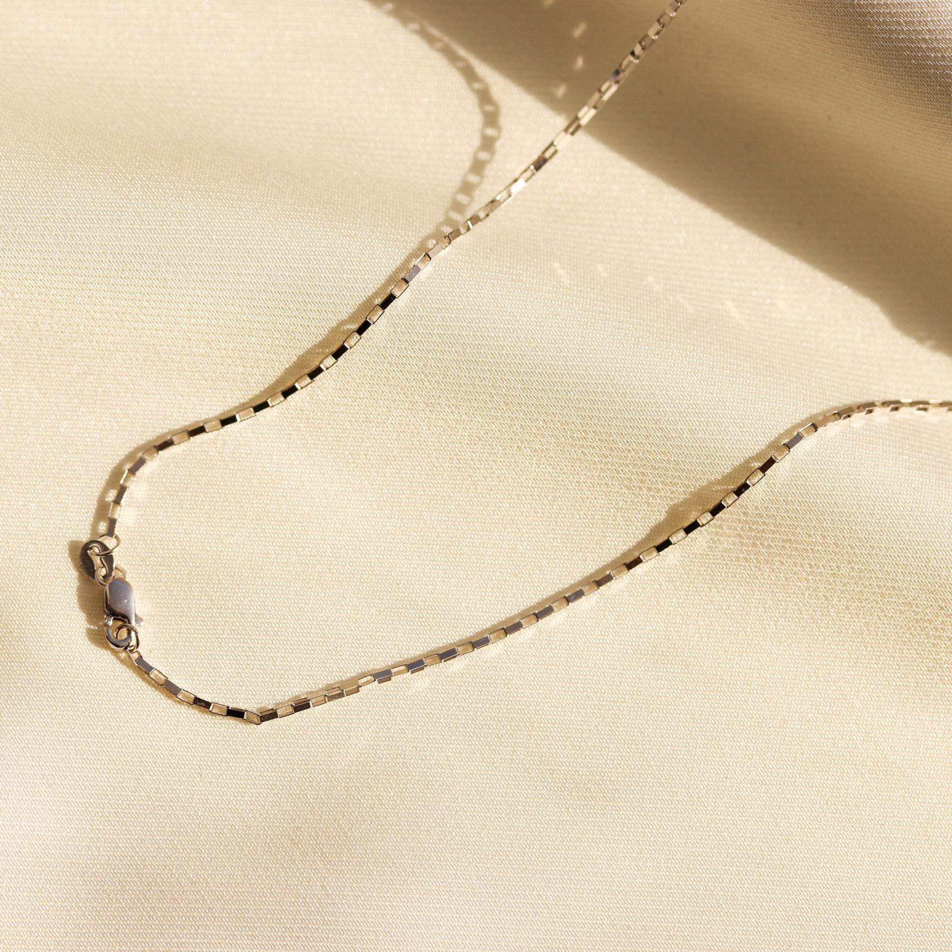 14K Solid White Gold Halskette, Silber Kettenhalskette, Zarte Zierliche Layered Halskette von DesignGoldJewelry