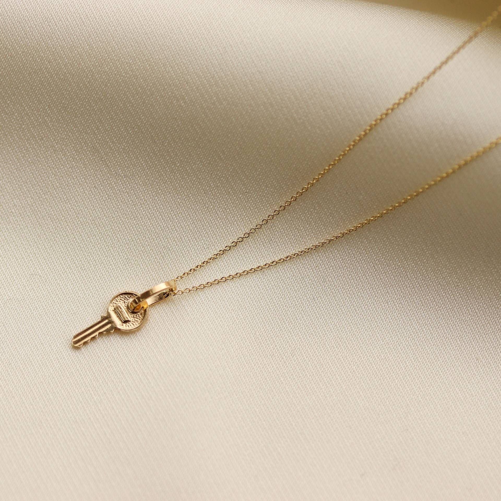 Muttertagsgeschenk, Mama Geschenk, 14K Gold Halskette von DesignGoldJewelry