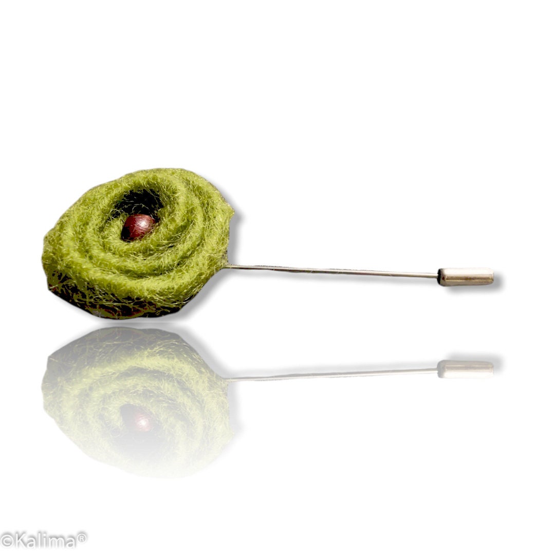 Tuchnadel, Hutnadel in Grün, Handgemacht Aus Filz Mit Einen Kleinen Holzkern, Vielen Farben von DesignKaliMa