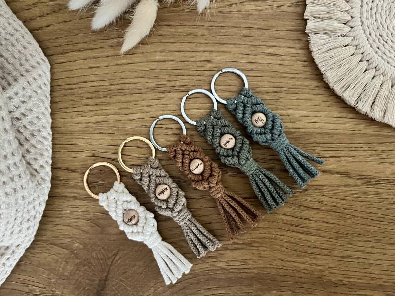 Makramee Schlüsselanhänger Human Design | in 40 Farben Personalisiert Perle Boho Geschenkidee von DesignSelflove