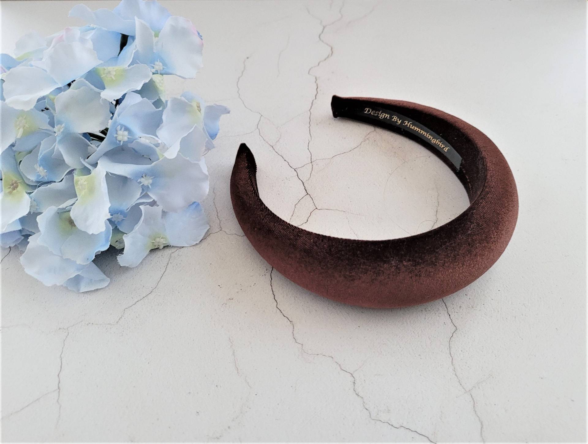 Brauner Samt Gepolsterter Haarreif, 4 cm Breite Halo-Form von DesignbyHummingbird