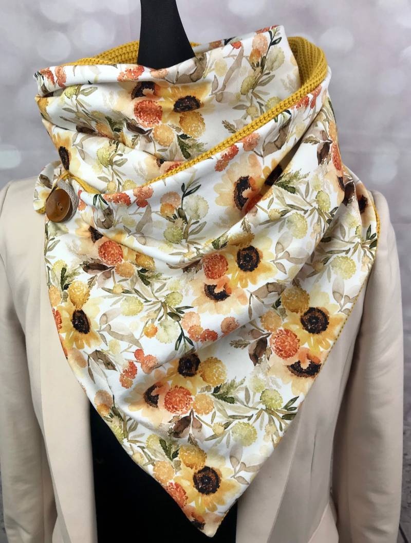 Wickelschal Damen Dreieckstuch Mit Knopf Sonnenblume Kombiniert Grobstrick Senfgelb Oder Musselin Hellgelb von DesignbyLaViola