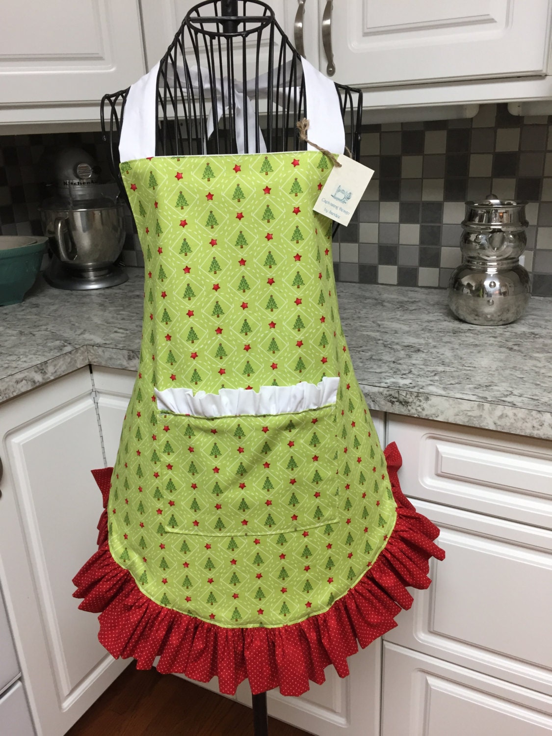 Weihnachtliche Vintage Schürze von DesignbySandee