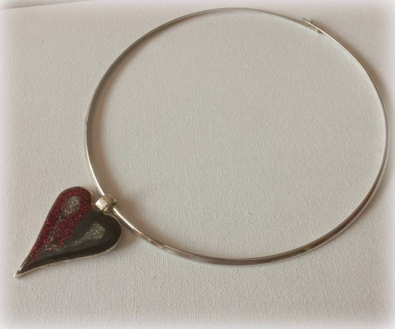 Ausgewogene Herzhalskette Ausgewogene Herzhalskette von DesignbySheila