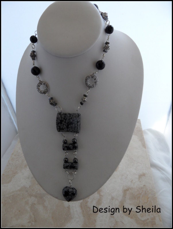 Edelstein-Kette Und Ohrringe - Schneeflocken-Leiter Edelstein-Kette Und Ohrringe - Schneeflocken-Leiter von DesignbySheila