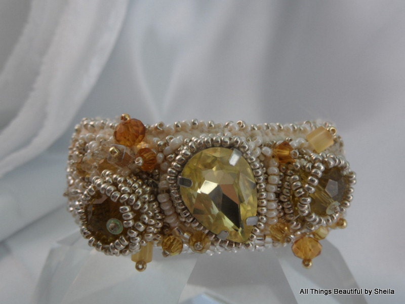 Schmaler Manschetten Armreif - Lemon Pie Schmaler Manschetten Armreif - Lemon Pie von DesignbySheila