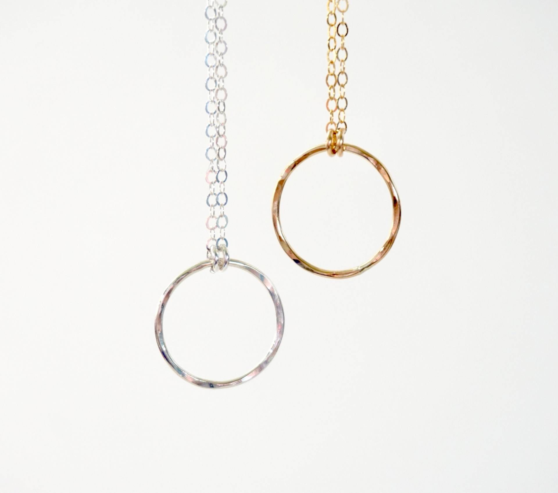 Gehämmerte Ring Halskette, Sterling Silber 14Kt Gold Filled Kreis Glänzende Halskette Einfach Und Zierlich von Designbydd