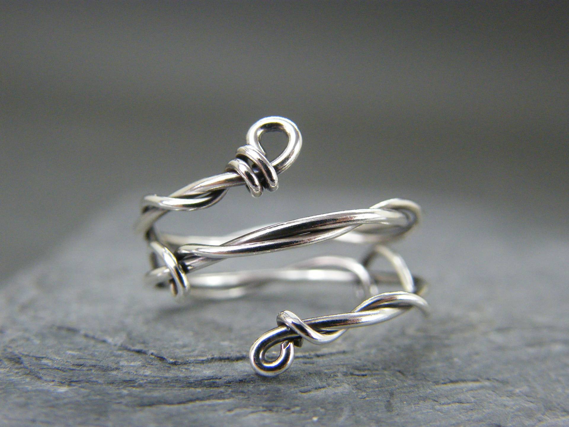 Anpassbarer Sterling Silber Draht Gewickelt Ring Antique Vine Style Anpassbarer Sterling Silber Draht Gewickelt Ring Antique Vine Style von DesignedByAnnemarie