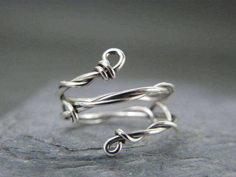 Anpassbarer Sterling Silber Draht Gewickelt Ring Antique Vine Style von DesignedByAnnemarie