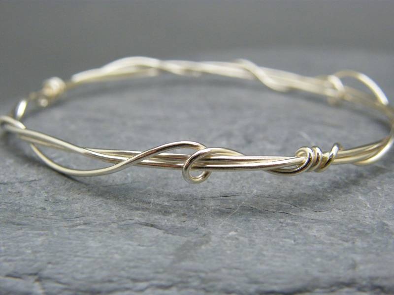 Draht Gewickelt Armreif Aus Sterlingsilber Freiform Armband Draht Gewickelt Armreif Aus Sterlingsilber Freiform Armband von DesignedByAnnemarie