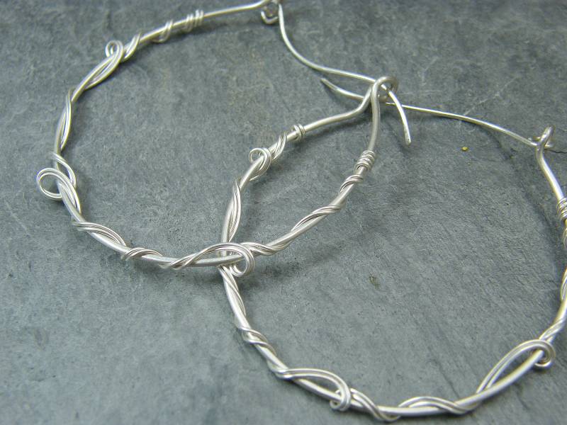 Handgemachte Sterling Silber Creolen Gedrehter Draht, 4.5 cm Handgemachte Sterling Silber Creolen Gedrehter Draht, 4.5 cm von DesignedByAnnemarie