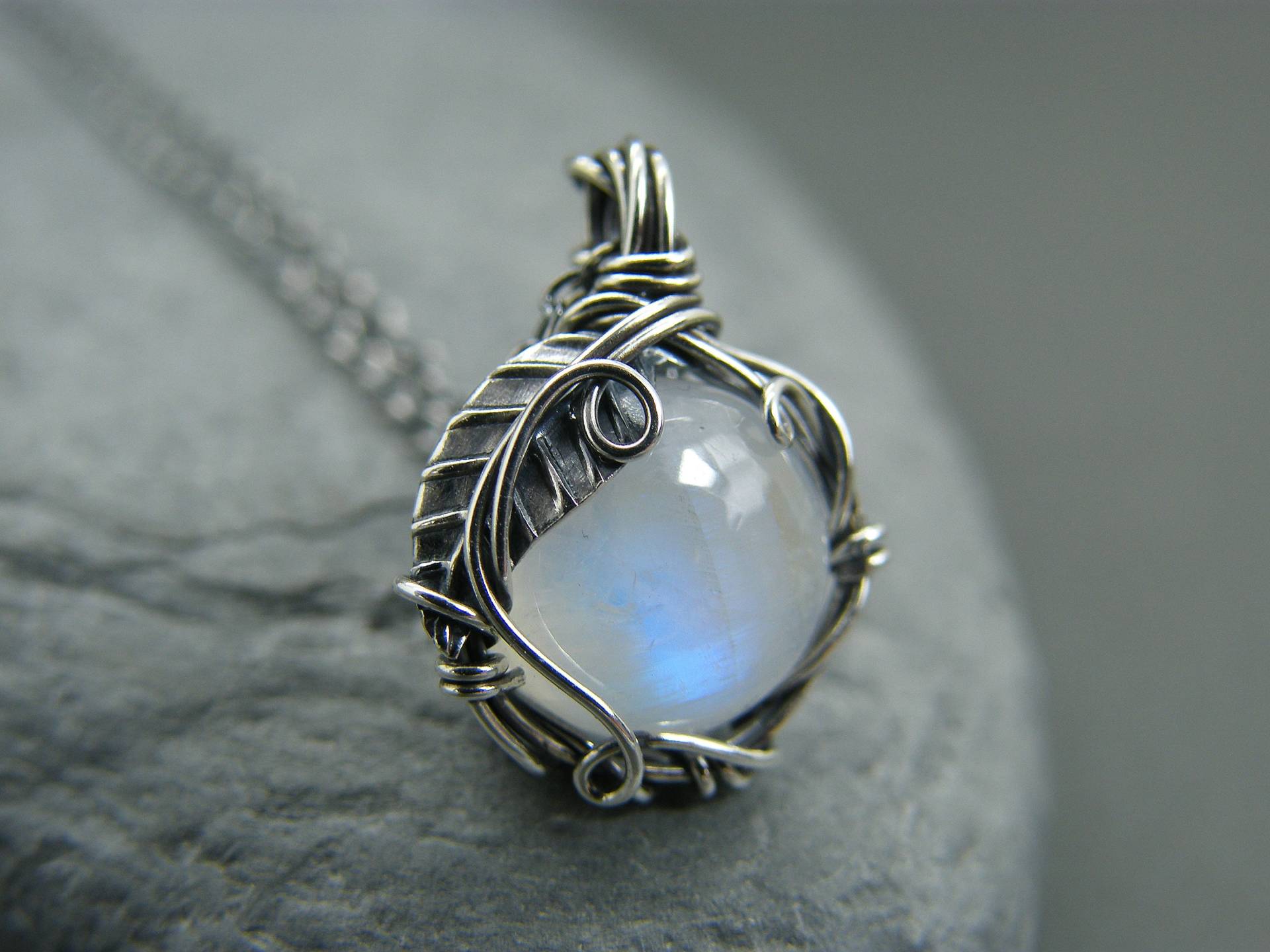Handgemachter Draht Gewickelt Sterling Silber Anhänger Handgemachter Draht Gewickelt Sterling Silber Anhänger von DesignedByAnnemarie