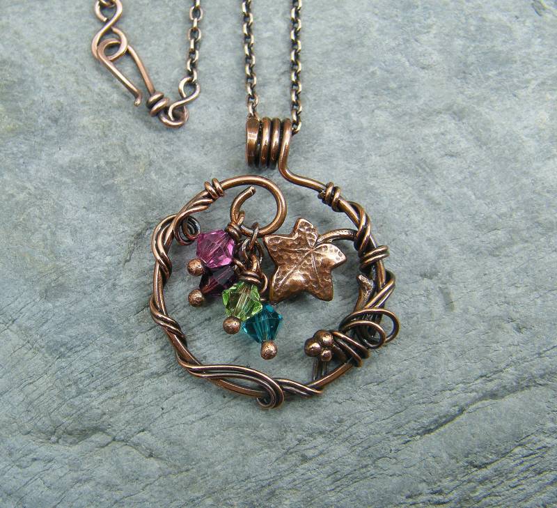Personalisierte Kupfer Geburtsstein Halskette Swarovski Kristall Familienandenken von DesignedByAnnemarie