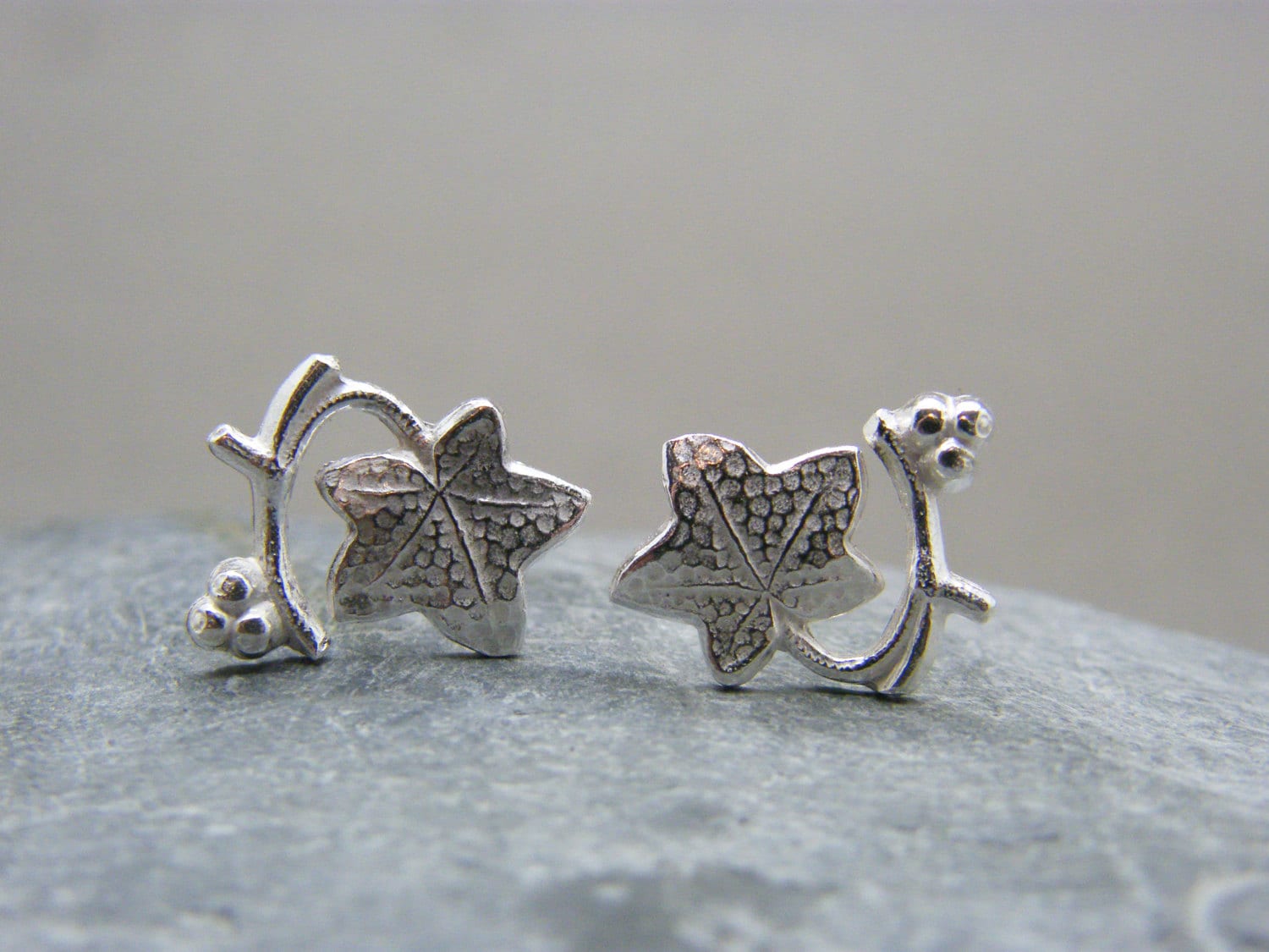 Sterling Silber Efeu Blatt Ohrstecker Handgemachter Statement Schmuck Sterling Silber Efeu Blatt Ohrstecker Handgemachter Statement Schmuck von DesignedByAnnemarie