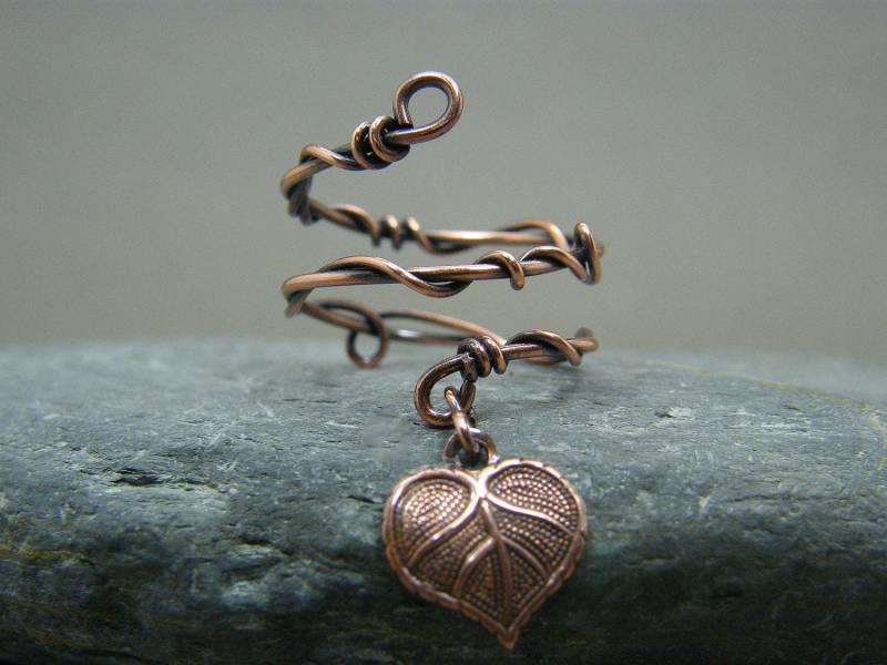 Verstellbarer Antik Kupfer Daumen Ring Weinblatt Anhänger von DesignedByAnnemarie