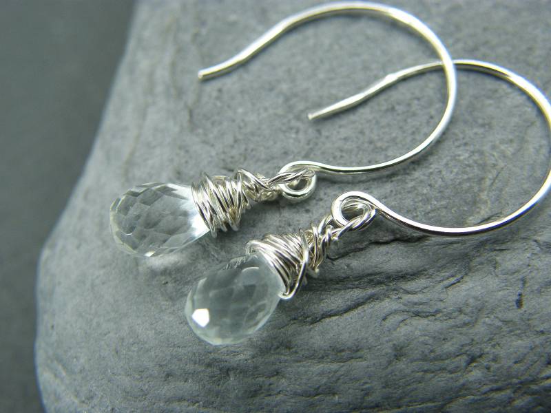 sterling Silber Aquamarin Ohrringe Draht Gewickelt Edelstein Creolen sterling Silber Aquamarin Ohrringe Draht Gewickelt Edelstein Creolen von DesignedByAnnemarie