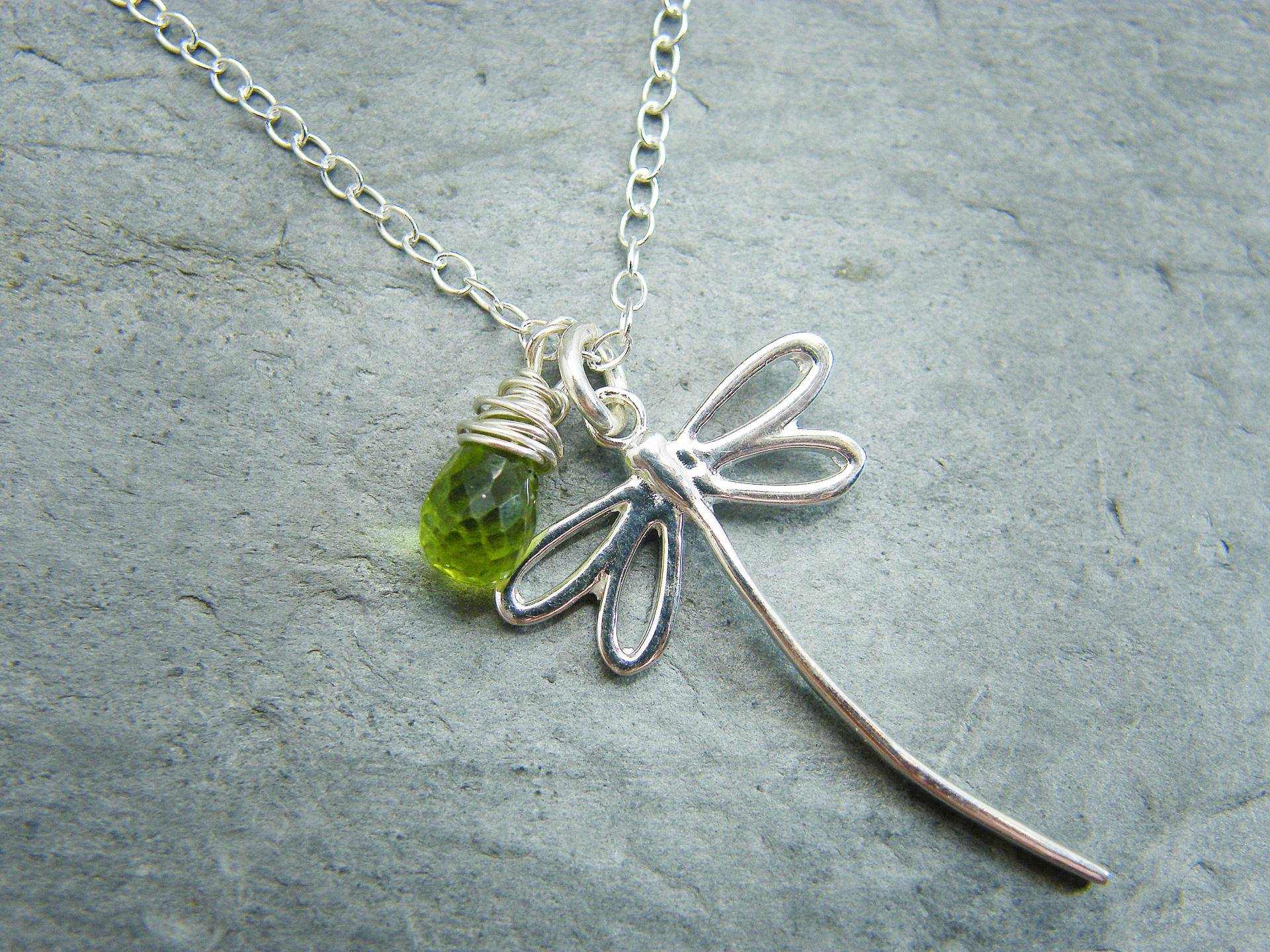 sterling Silber Libelle Halskette August Birthstone Peridot Schmuck sterling Silber Libelle Halskette August Birthstone Peridot Schmuck von DesignedByAnnemarie