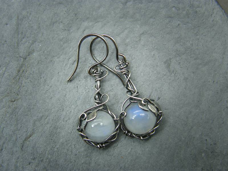 sterling Silber Mondstein Blatt Tropfen Ohrringe Handgemachte Reben sterling Silber Mondstein Blatt Tropfen Ohrringe Handgemachte Reben von DesignedByAnnemarie