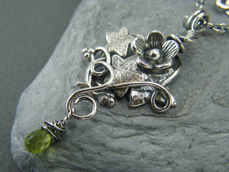 sterling Silber Peridot Halskette August Birthstone Efeu Blatt Anhänger sterling Silber Peridot Halskette August Birthstone Efeu Blatt Anhänger von DesignedByAnnemarie