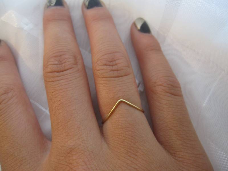 Einzelner Chevron Ring Aus Messing von DesignedByLei