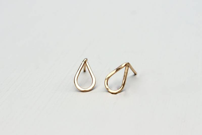 Tropfen Ohrstecker von DesignedByLei