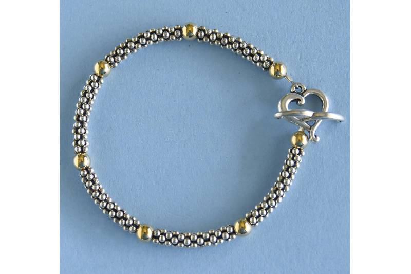 Mixed Metals Armband, Sterling Silber Bali Perlen Und 14 Kt Gold Gefüllte Zweifarbiger Look, Wählen Sie Toggle Oder Karabinerverschluss Mixed Metals Armband, Sterling Silber Bali Perlen Und 14 Kt Gold Gefüllte Zweifarbiger Look, Wählen Sie Toggle Oder Karabinerverschluss von DesignedByLisbet